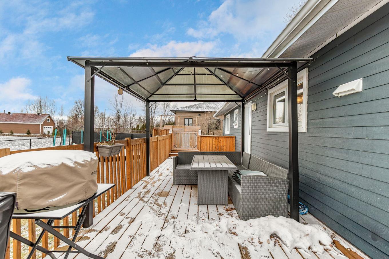 Balcon - 2230 Ch. Des Patriotes, Richelieu, QC - Outdoor With Deck Patio Veranda With Exterior