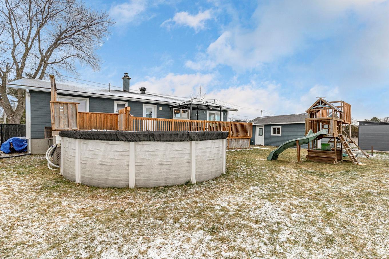 Cour - 2230 Ch. Des Patriotes, Richelieu, QC - Outdoor With Above Ground Pool