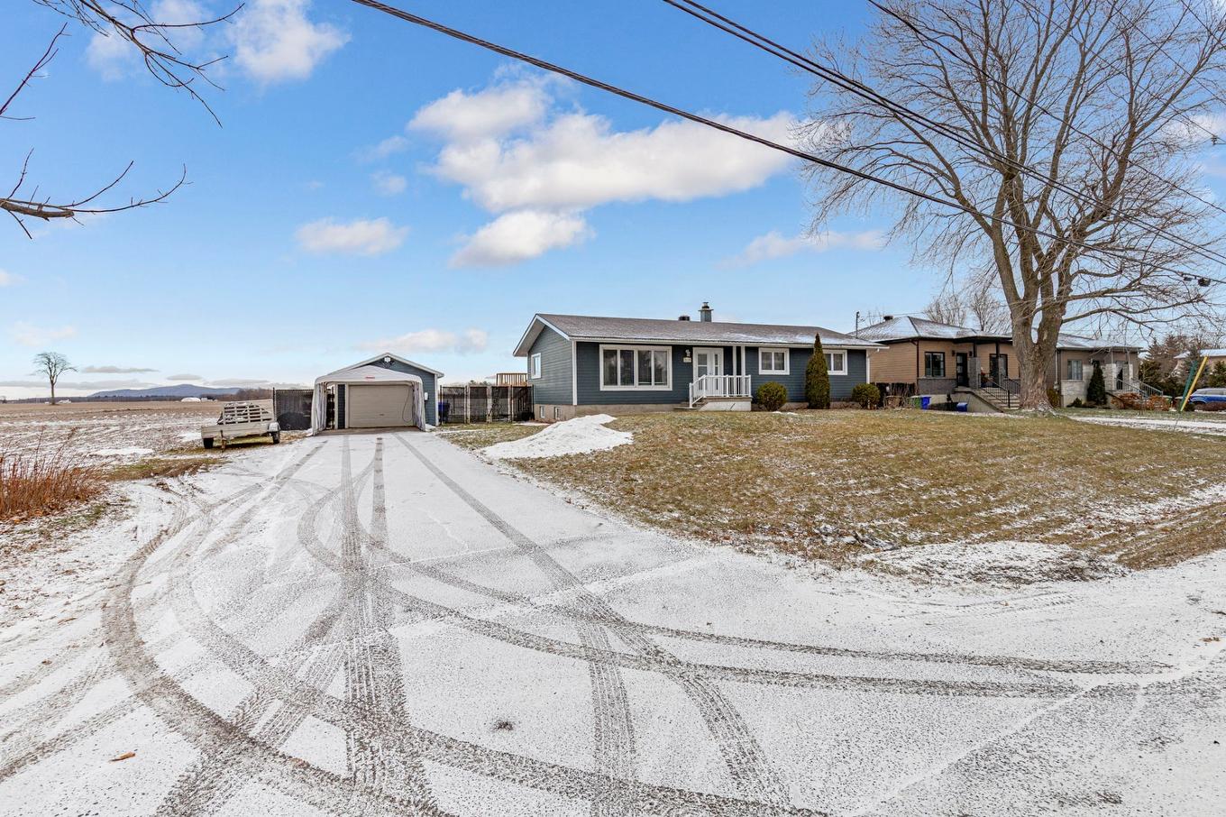 Façade - 2230 Ch. Des Patriotes, Richelieu, QC - Outdoor