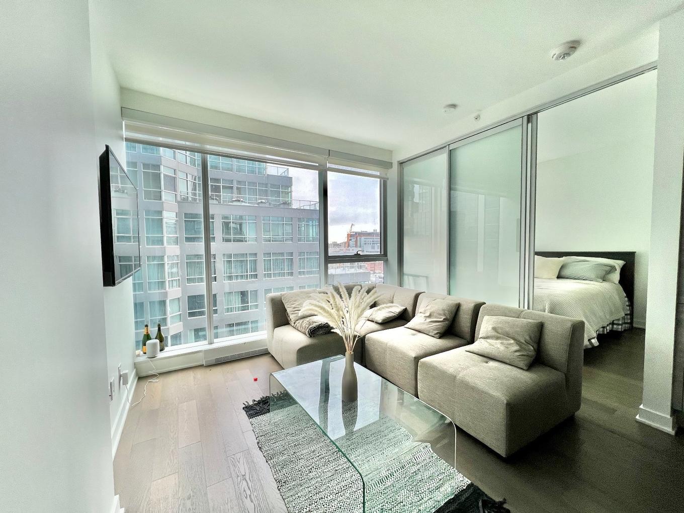 Salon - 1808-1155 Rue De La Montagne, Montréal (Ville-Marie), QC - Indoor Photo Showing Living Room