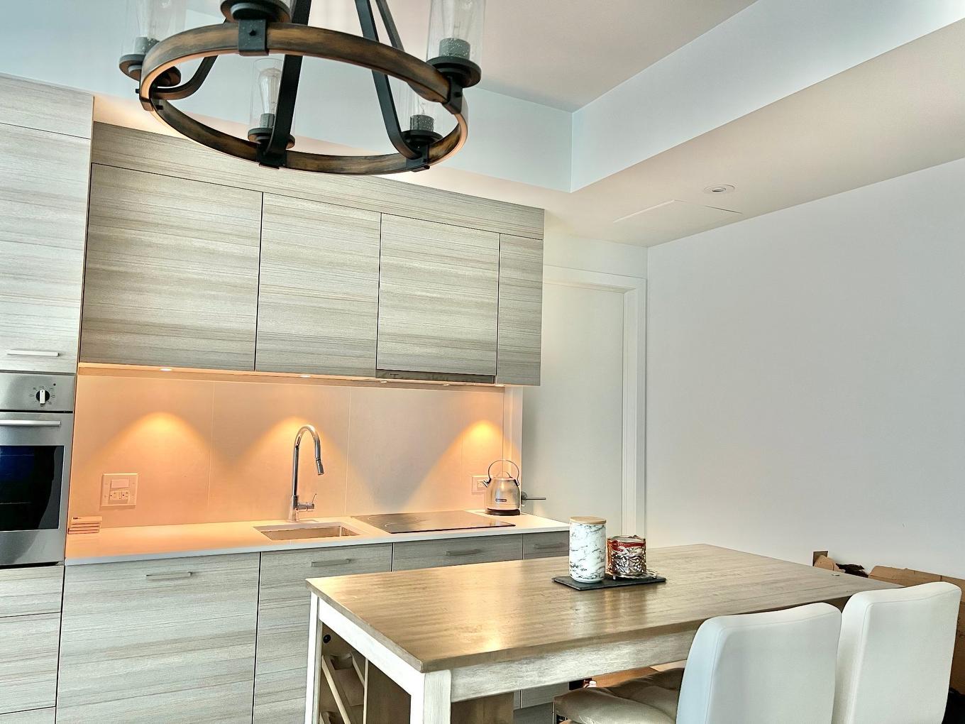 Cuisine - 1808-1155 Rue De La Montagne, Montréal (Ville-Marie), QC - Indoor Photo Showing Dining Room