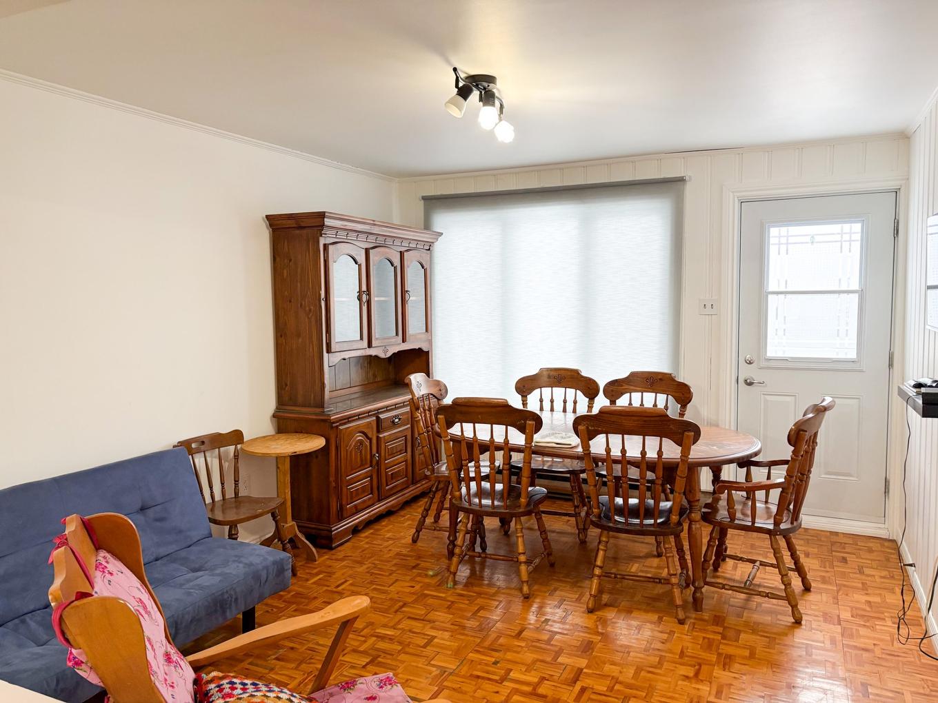 Living room - 2100 Boul. Jean-De Brébeuf, Drummondville, QC - Indoor Photo Showing Dining Room