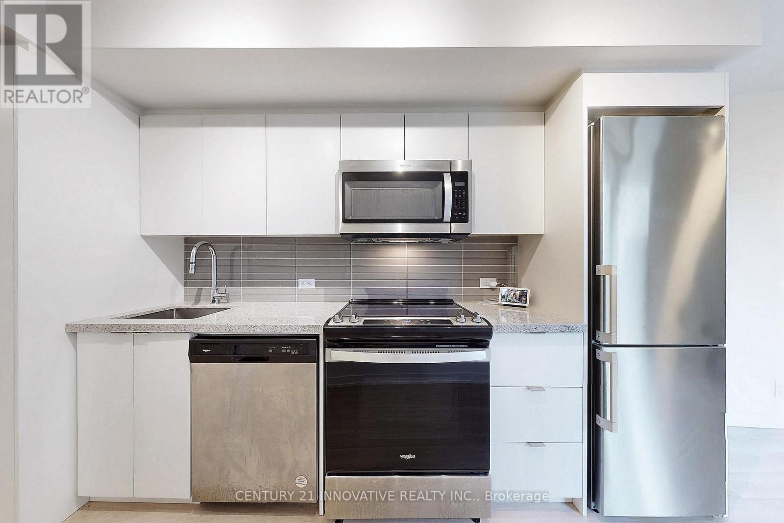 #25 - 30 Tretti Way, Toronto, ON - Indoor Photo Showing Kitchen