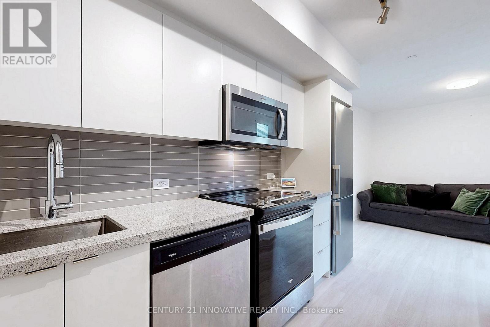 #25 - 30 Tretti Way, Toronto, ON - Indoor Photo Showing Kitchen