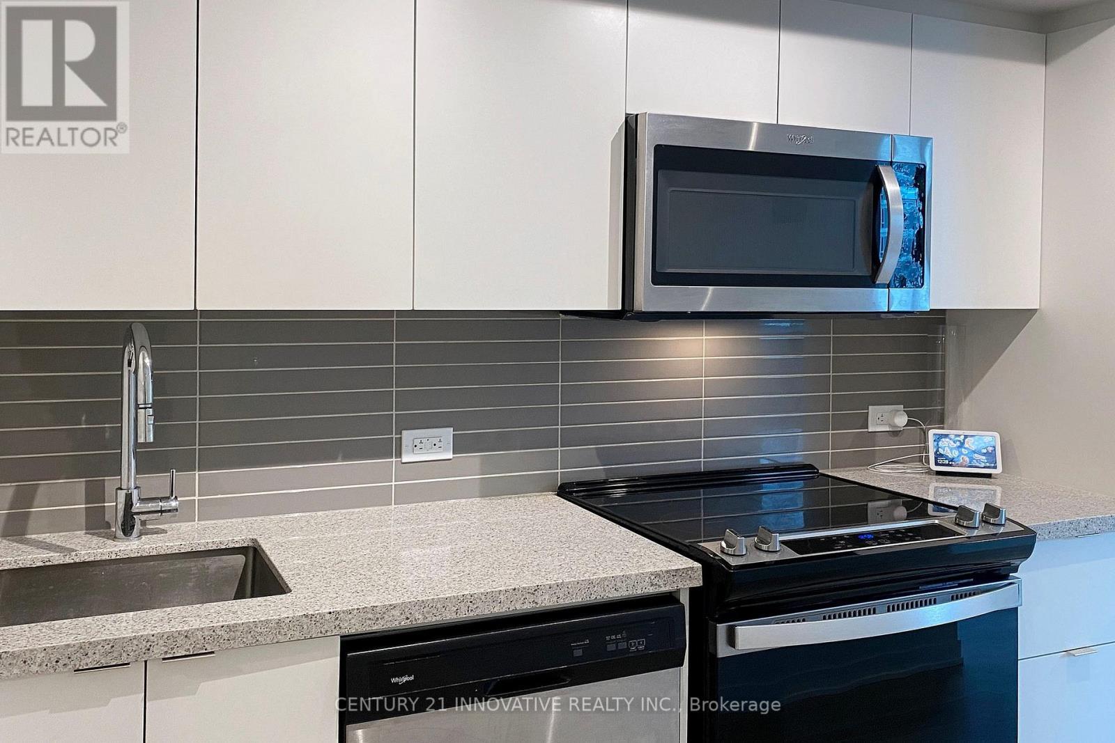 #25 - 30 Tretti Way, Toronto, ON - Indoor Photo Showing Kitchen