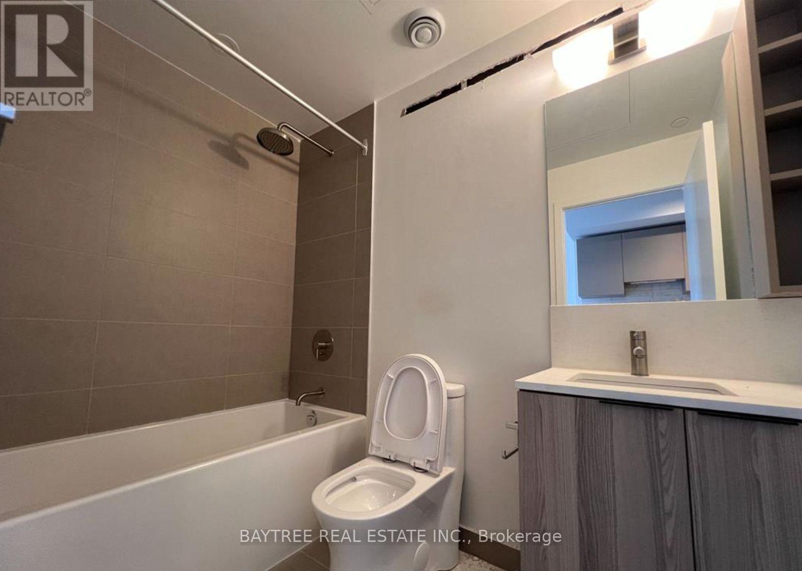 3610 - 55 Mercer Street, Toronto, ON - Indoor Photo Showing Bathroom