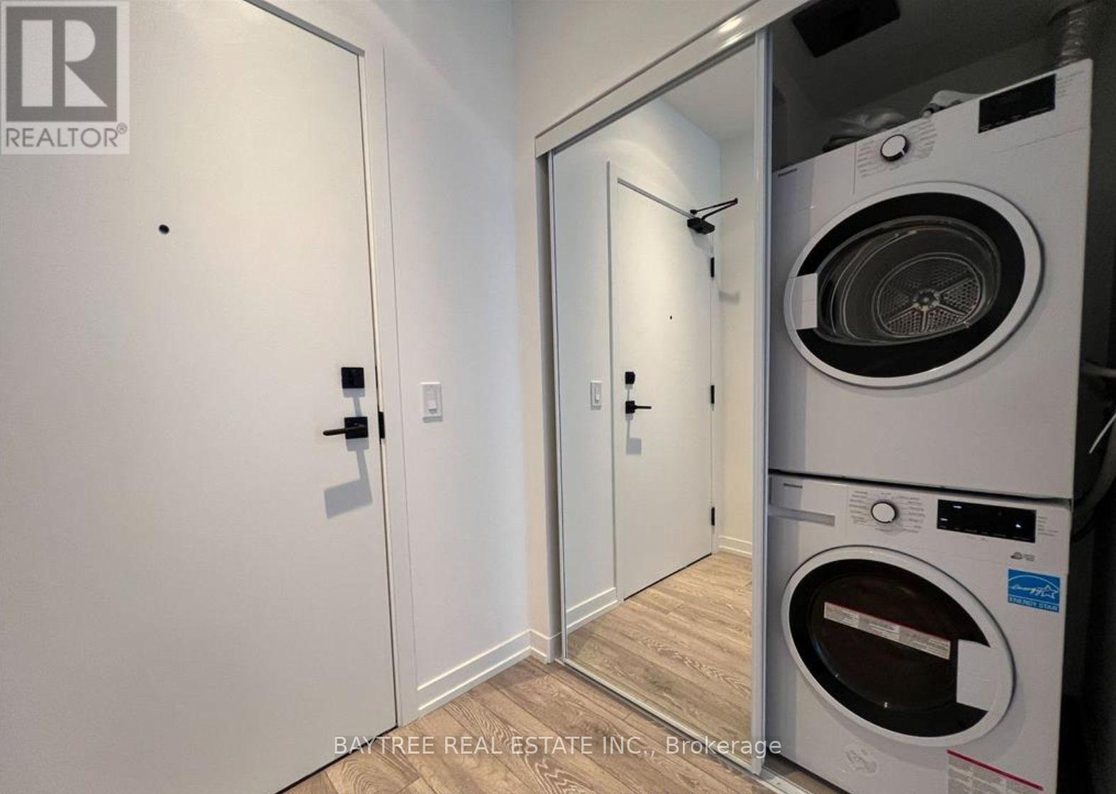 3610 - 55 Mercer Street, Toronto, ON - Indoor Photo Showing Laundry Room