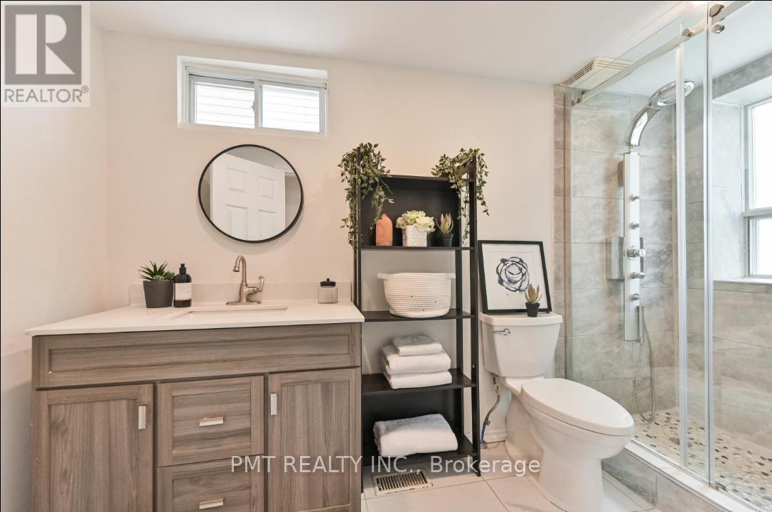 Main - 406 Nairn Avenue, Toronto, ON - Indoor Photo Showing Bathroom