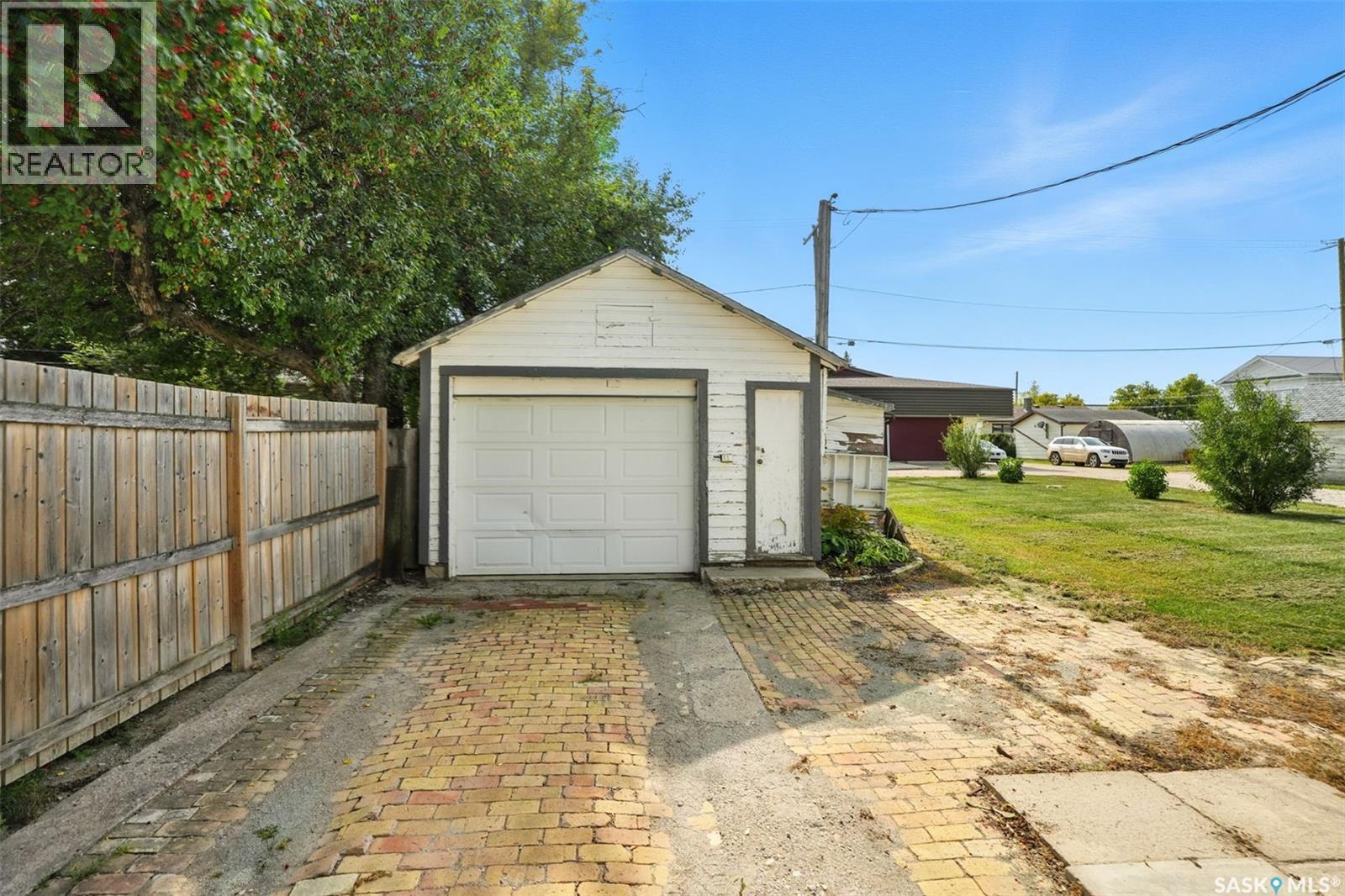 106 3Rd Avenue E, Nokomis, SK - Outdoor