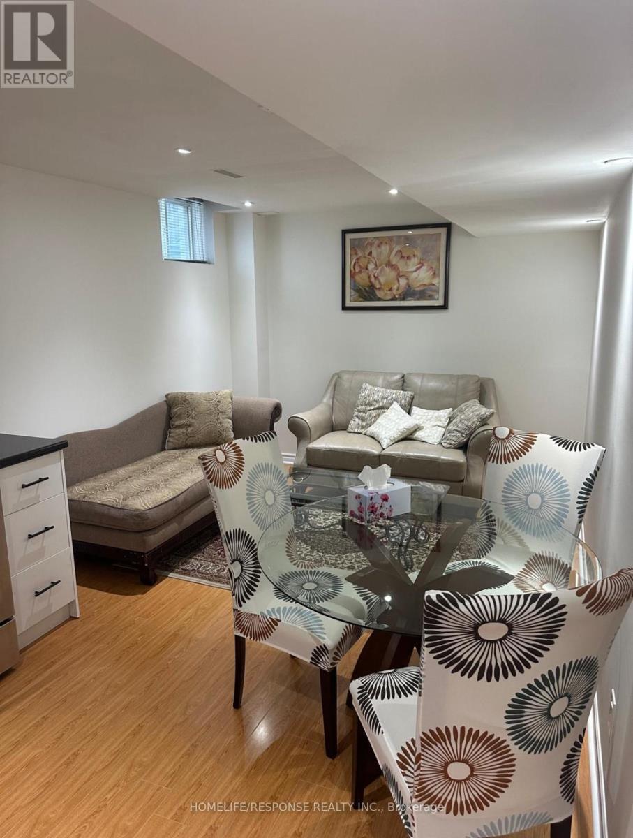 5415 Longford Drive, Mississauga, ON - Indoor