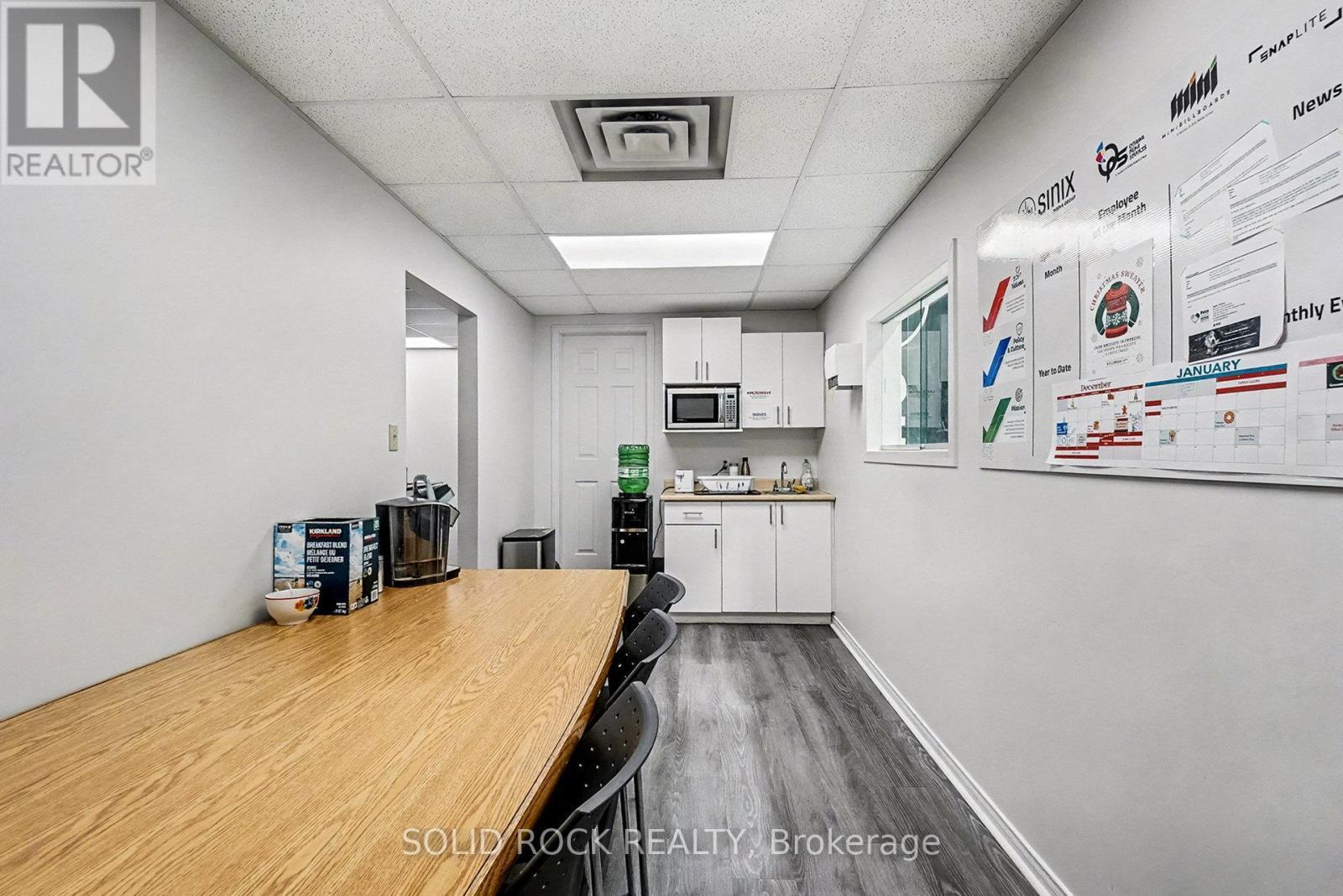 27 & 29 - 2100 Thurston Drive, Ottawa, ON