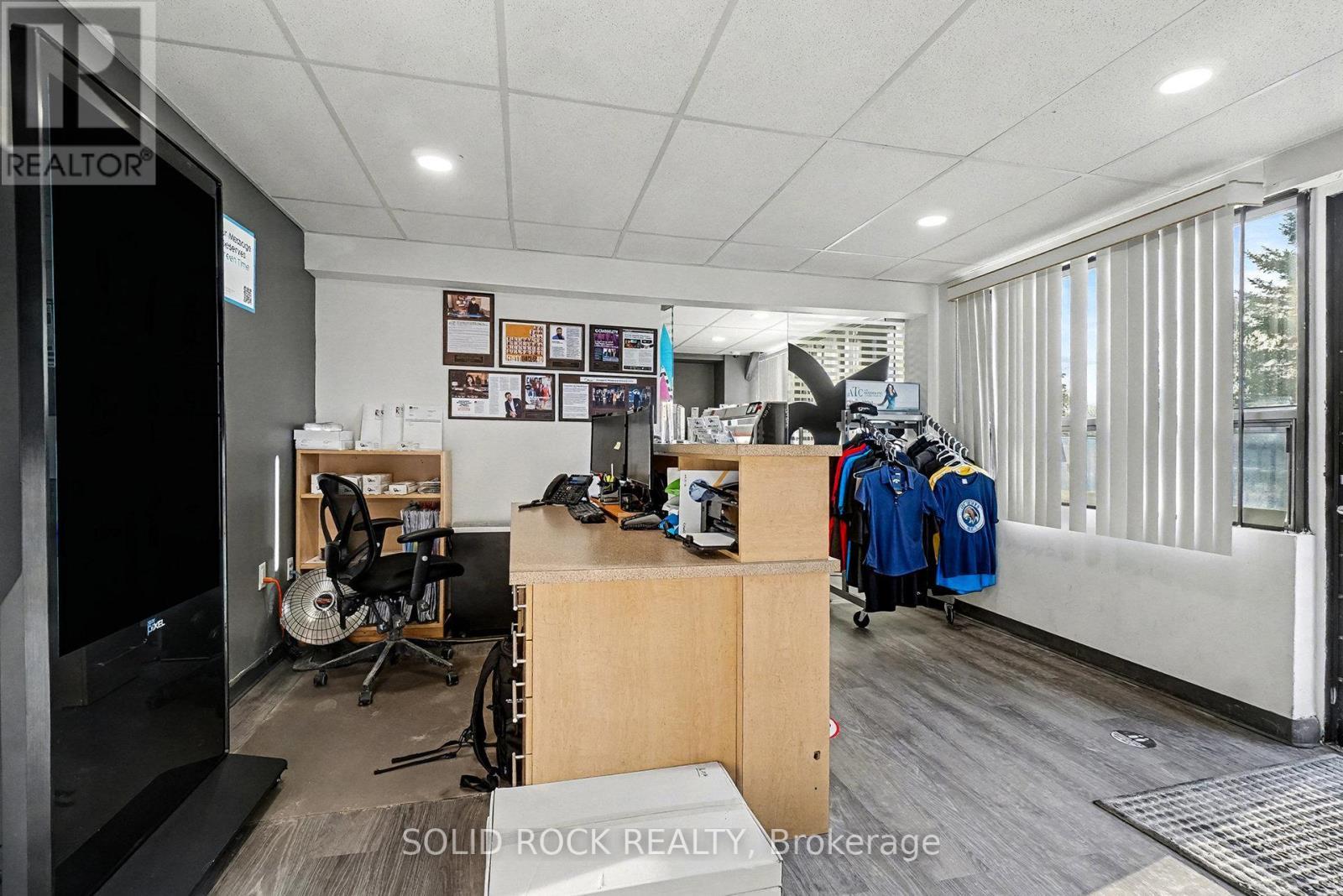 27 & 29 - 2100 Thurston Drive, Ottawa, ON