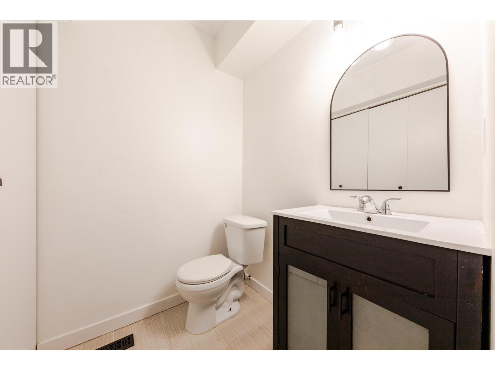 8008 Ash Street, Richmond, BC