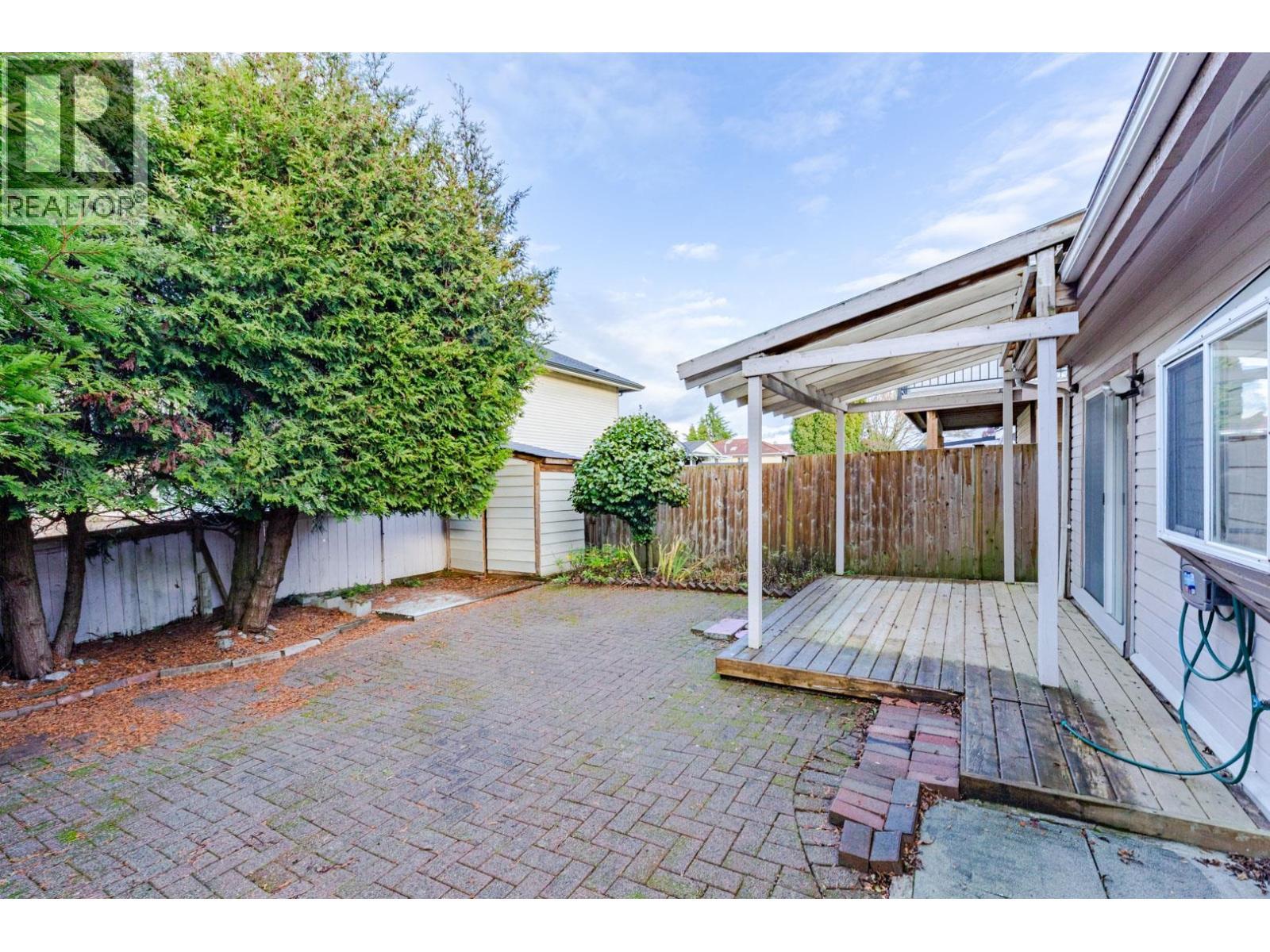 8008 Ash Street, Richmond, BC - Outdoor