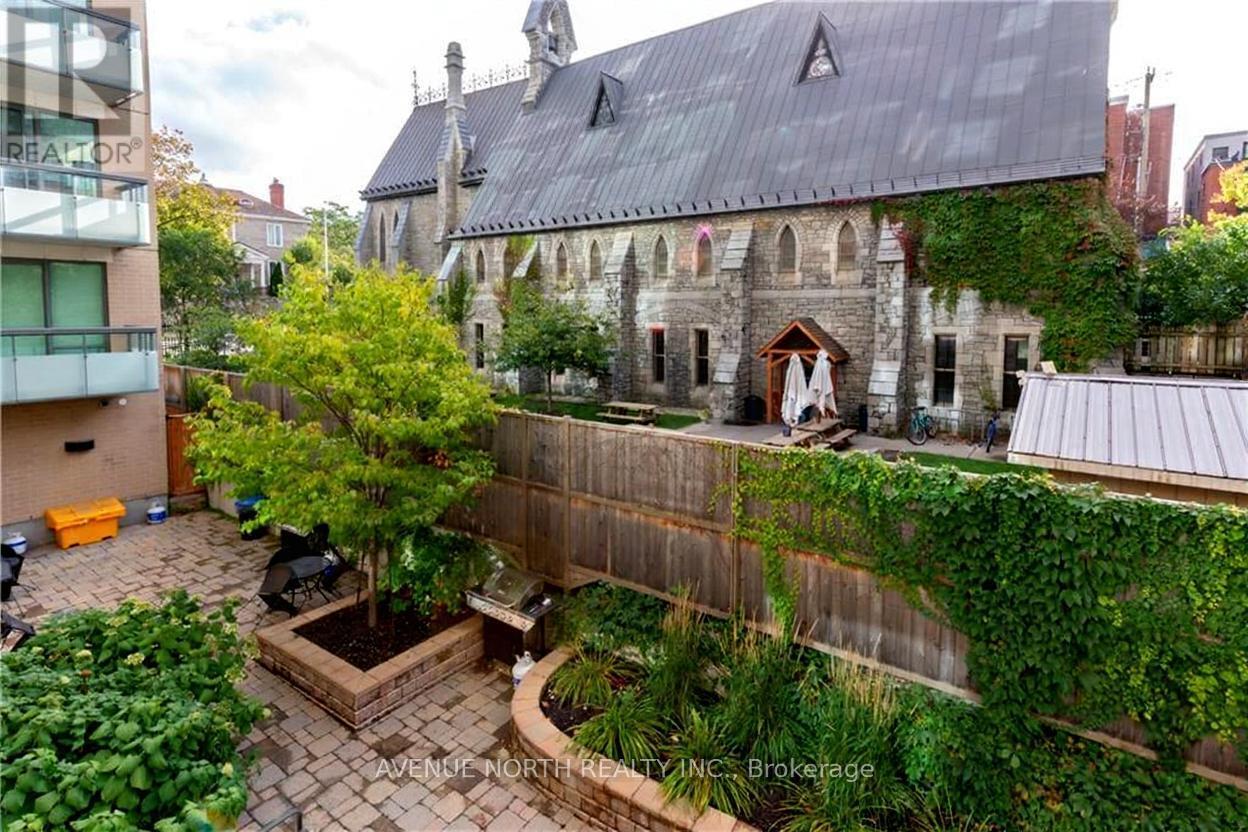 203 - 238 Besserer Street, Ottawa, ON - Outdoor With Balcony