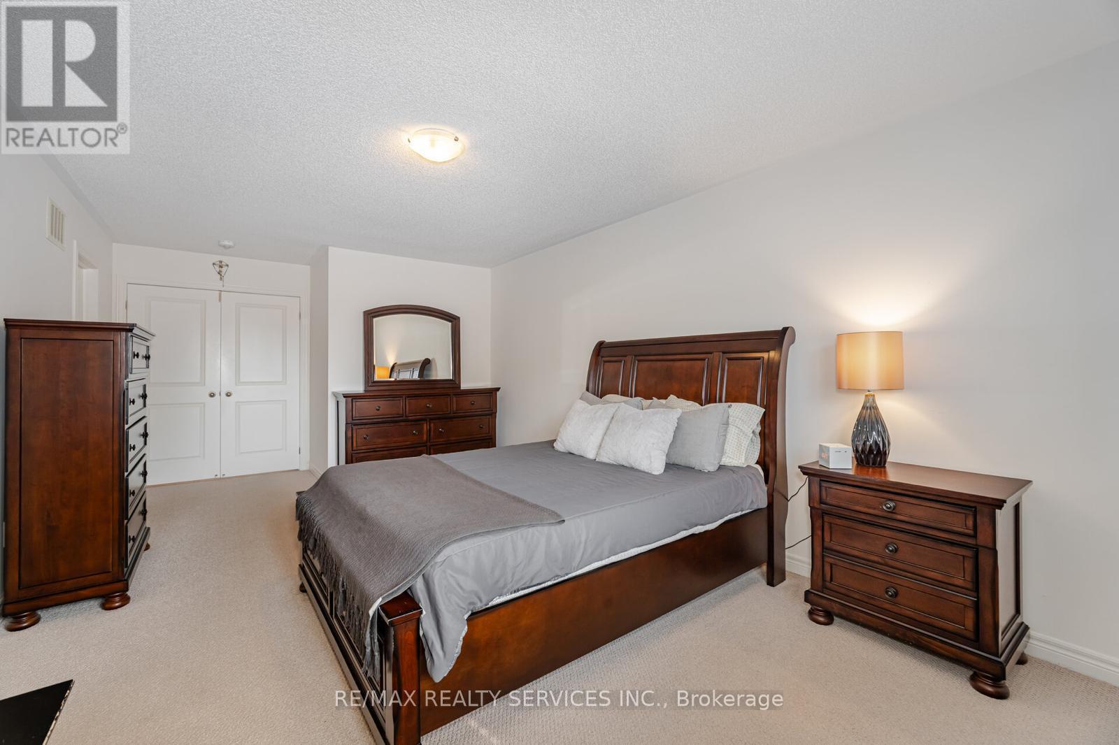34 Pennycross Crescent, Brampton, ON - Indoor Photo Showing Bedroom