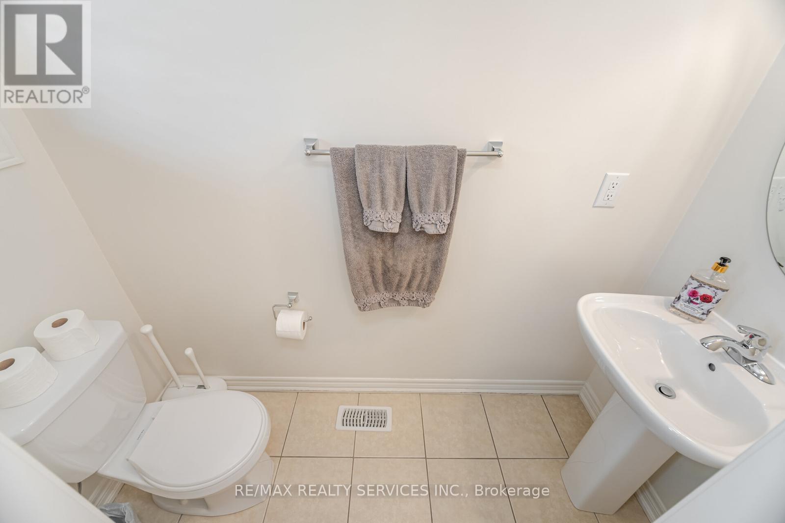 34 Pennycross Crescent, Brampton, ON - Indoor Photo Showing Bathroom