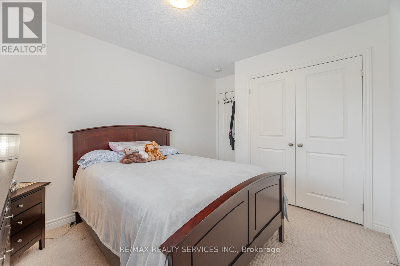 34 Pennycross Crescent, Brampton, ON - Indoor Photo Showing Bedroom