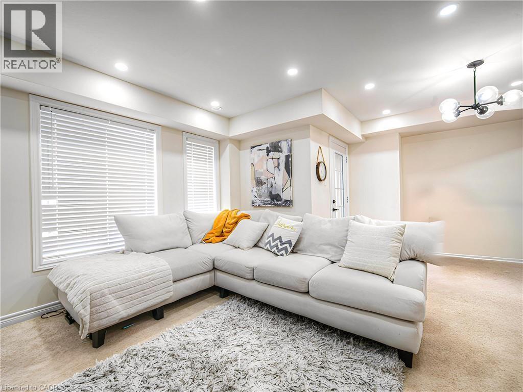 755 Linden Drive Unit# 57, Cambridge, ON - Indoor Photo Showing Living Room