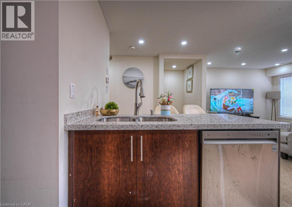 755 Linden Drive Unit# 57, Cambridge, ON - Indoor Photo Showing Kitchen With Double Sink