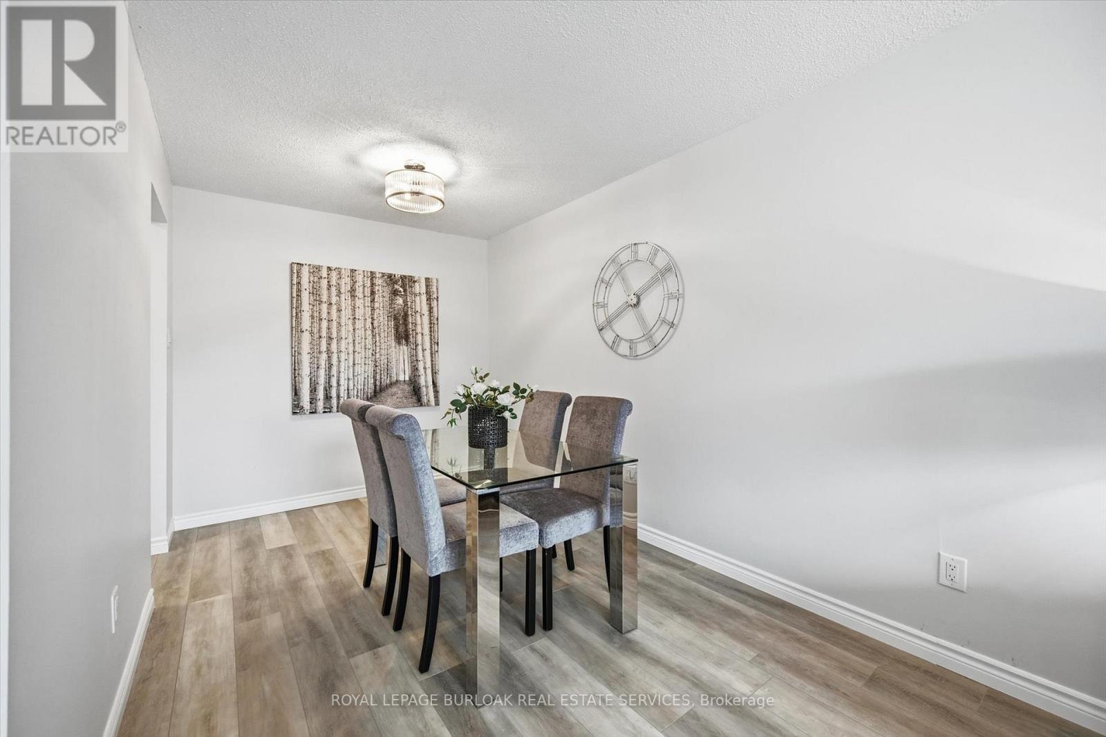 2344 Glastonbury Road, Burlington, ON - Indoor Photo Showing Dining Room