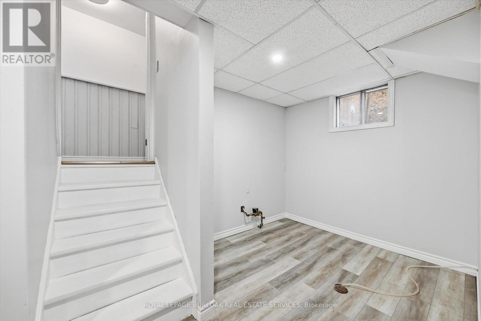 2344 Glastonbury Road, Burlington, ON - Indoor Photo Showing Other Room