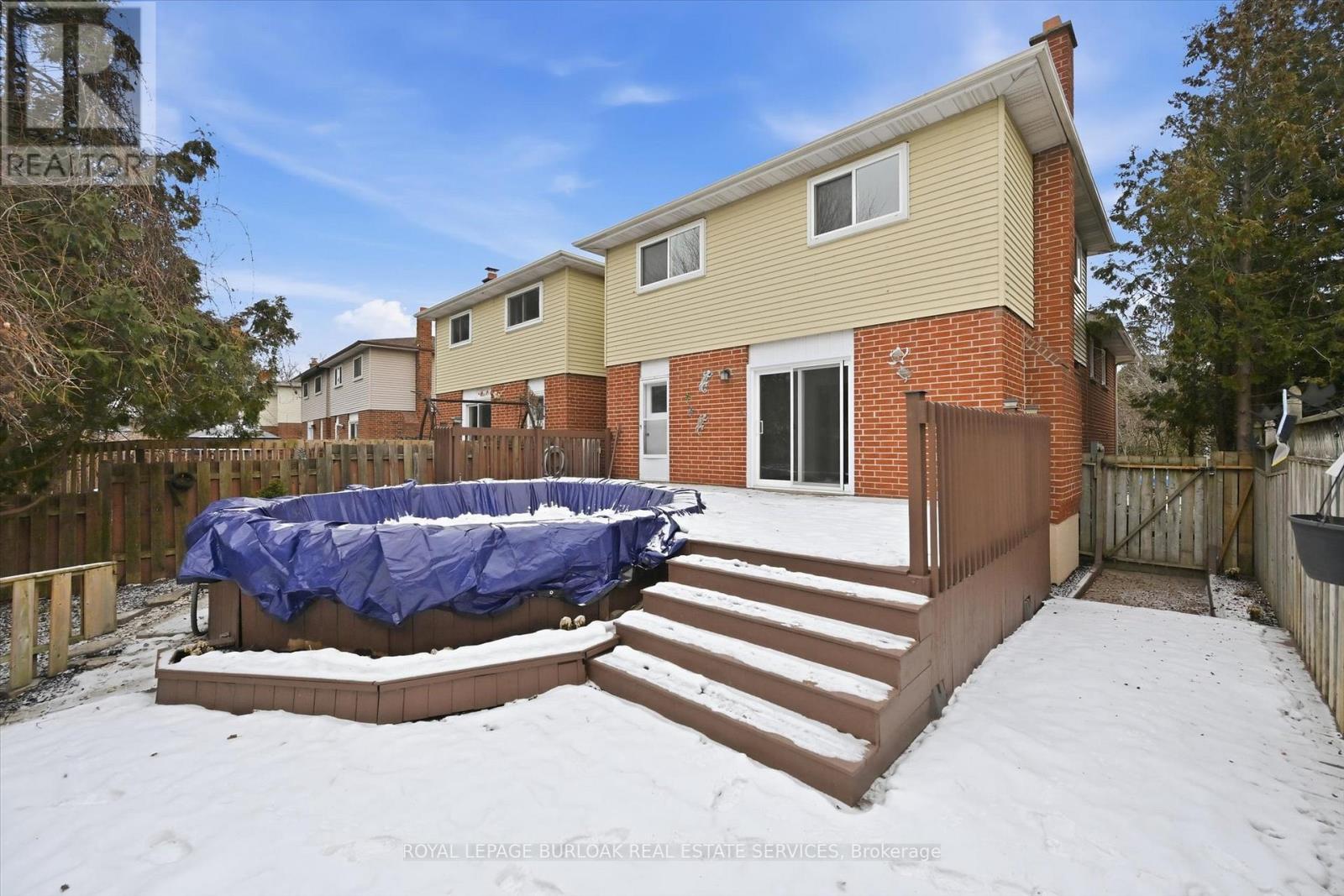 2344 Glastonbury Road, Burlington, ON - Outdoor With Above Ground Pool With Exterior