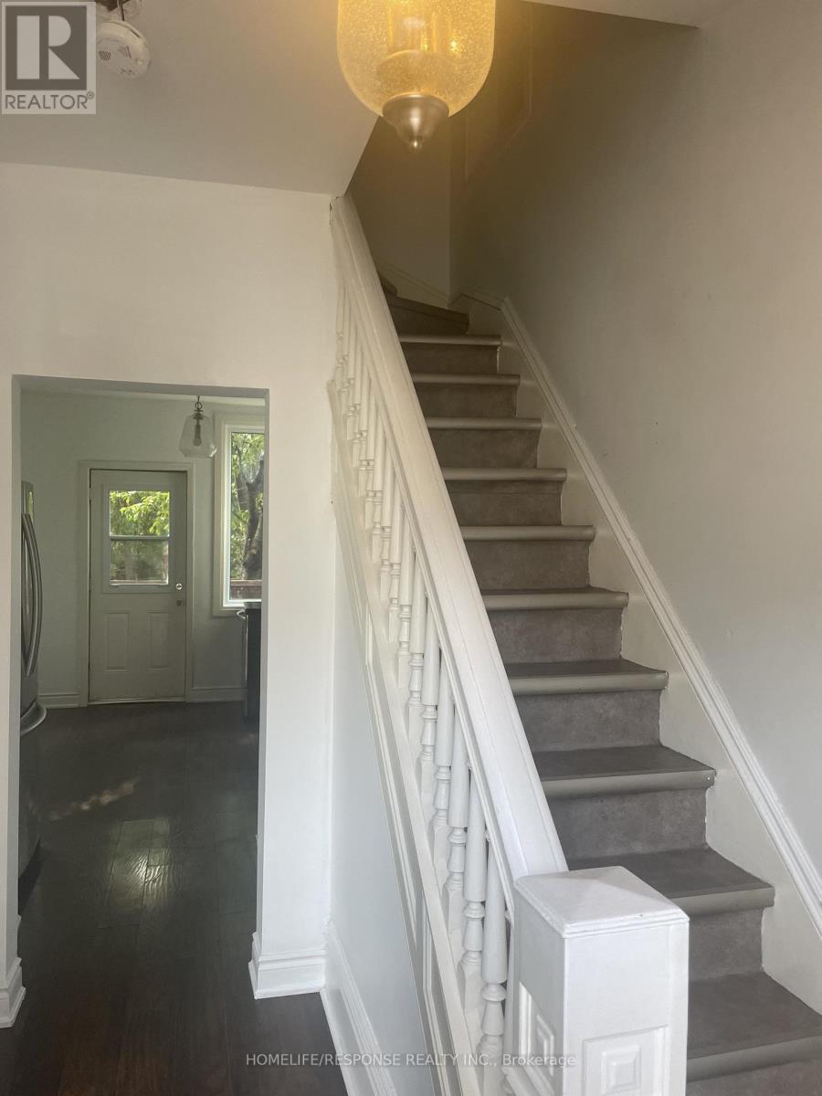 104 Francis Street, Hamilton, ON - Indoor Photo Showing Other Room