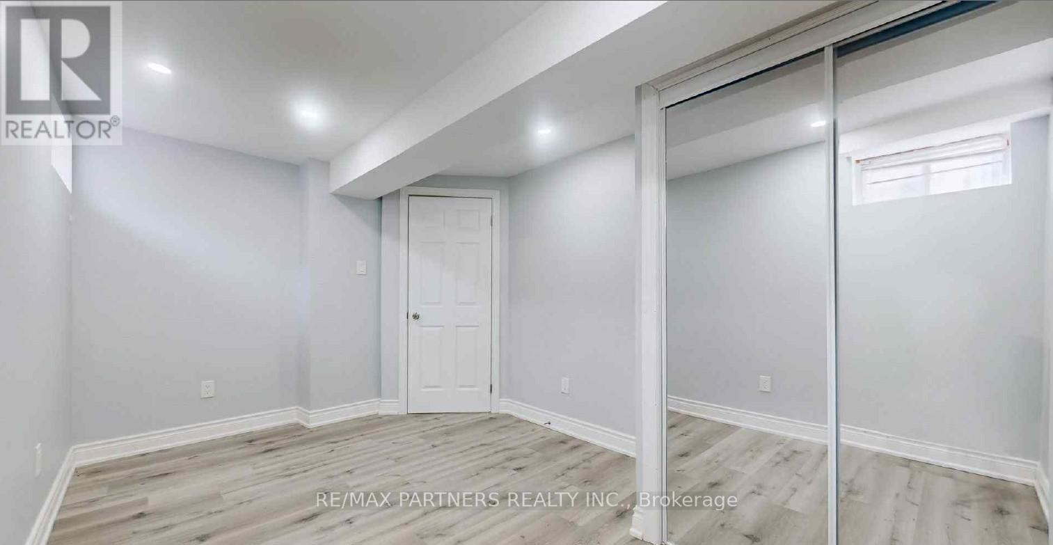 31 Chalone Crescent, Vaughan, ON - Indoor Photo Showing Basement