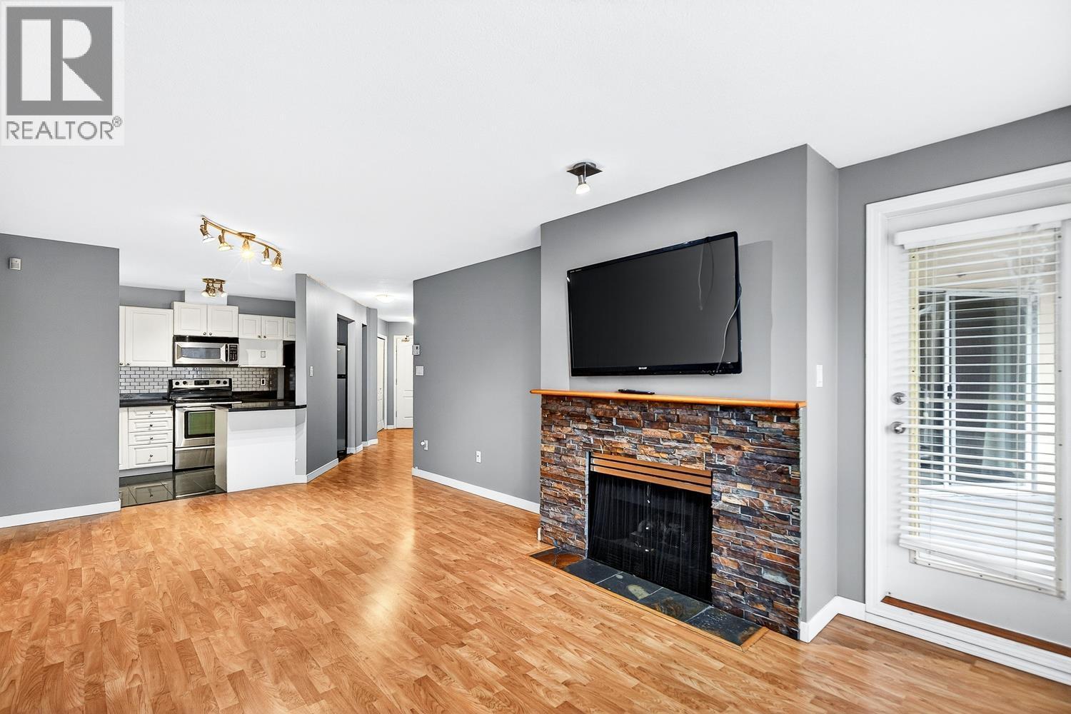 227 2551 Parkview Lane, Port Coquitlam, BC