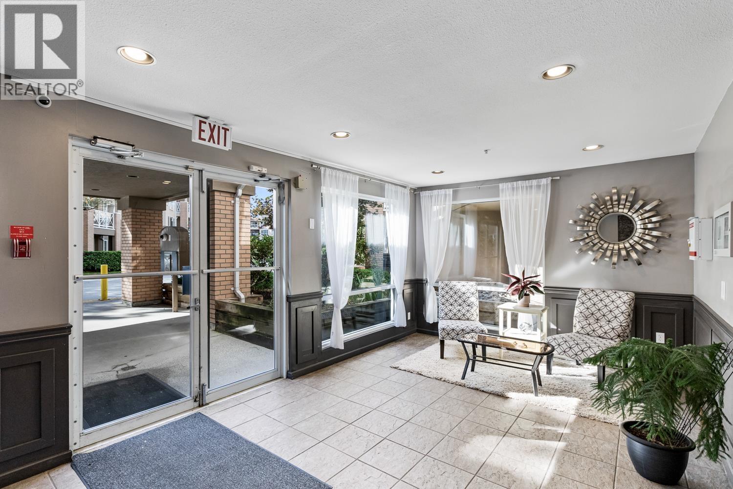 227 2551 Parkview Lane, Port Coquitlam, BC