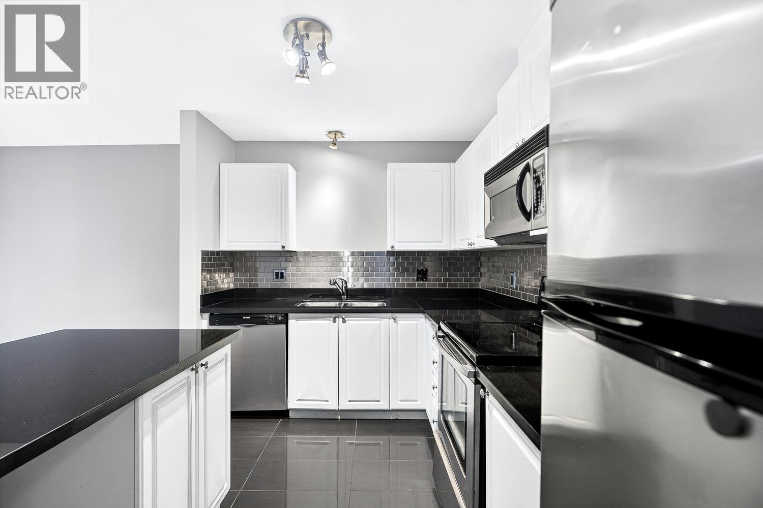 227 2551 Parkview Lane, Port Coquitlam, BC