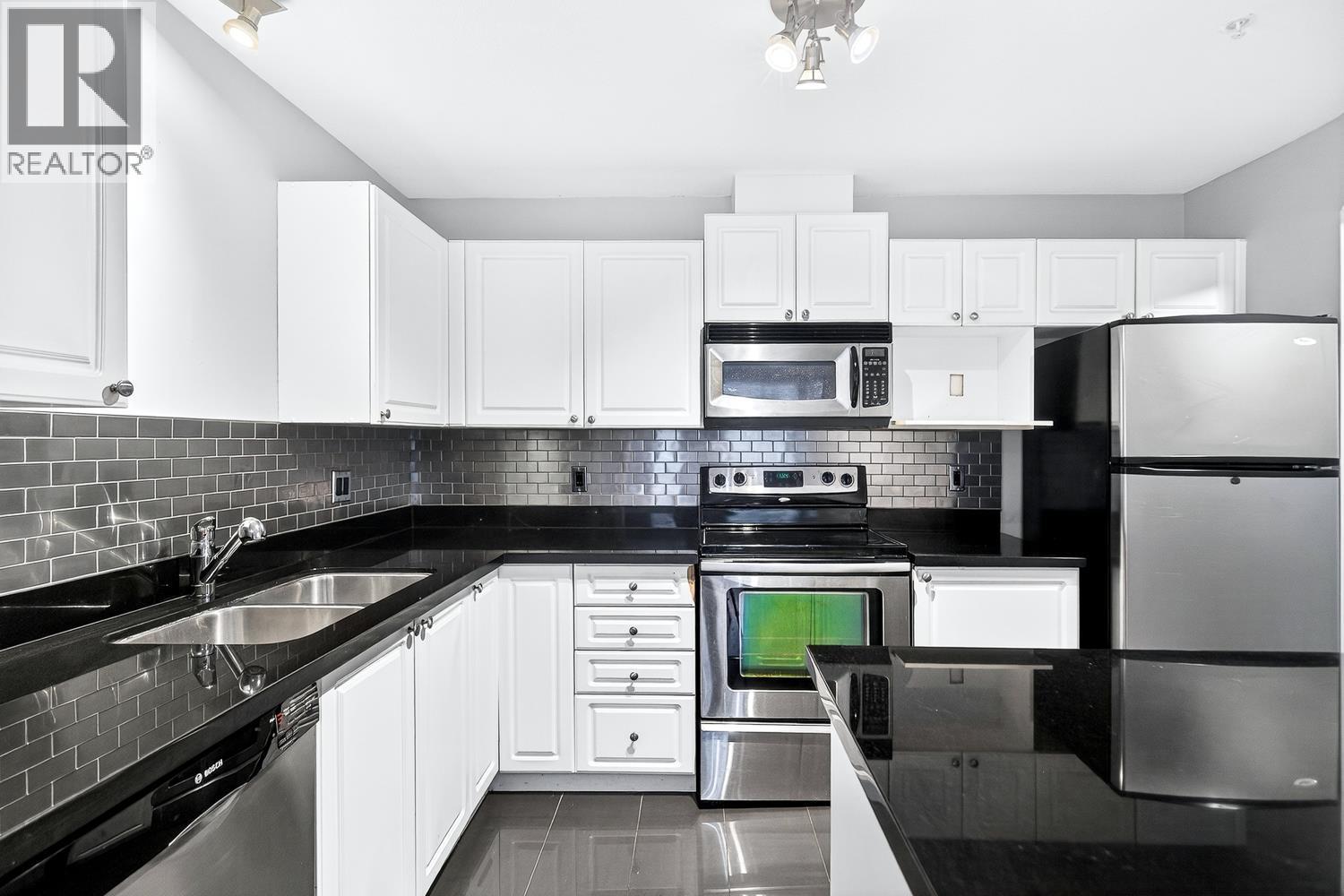 227 2551 Parkview Lane, Port Coquitlam, BC