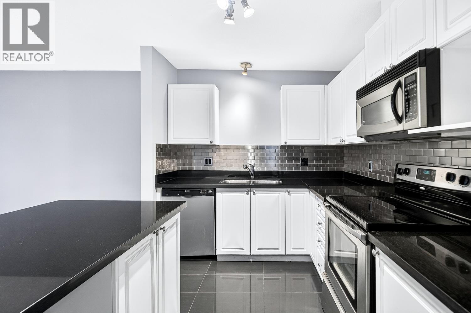 227 2551 Parkview Lane, Port Coquitlam, BC