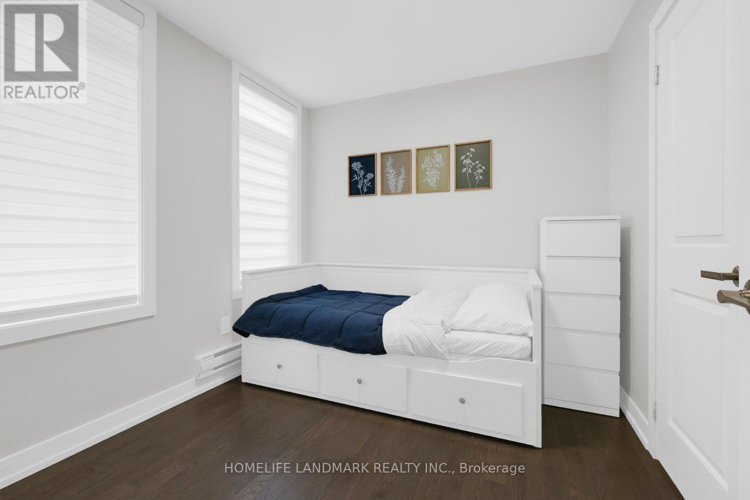 217 Salterton Circle, Vaughan, ON - Indoor Photo Showing Bedroom