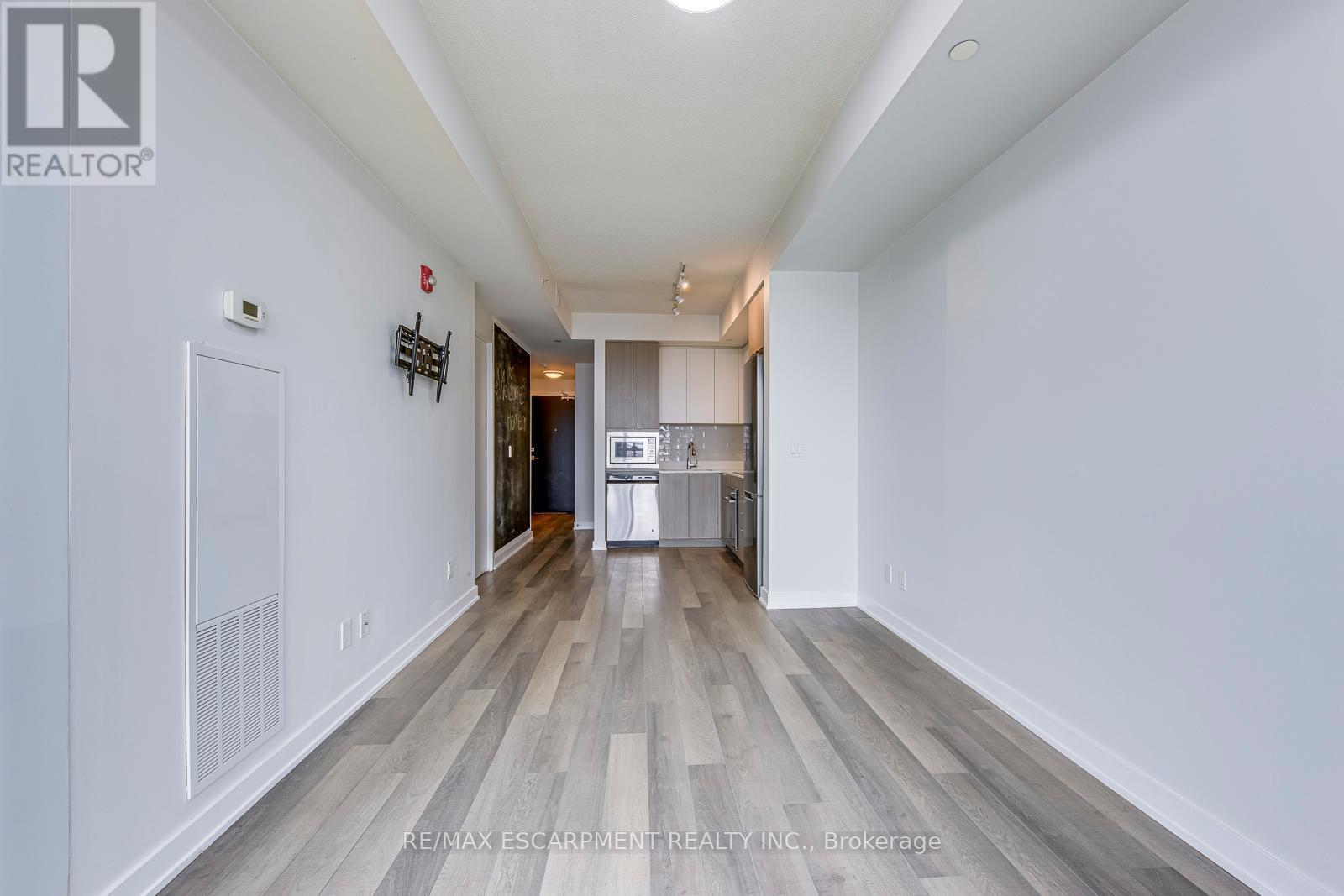 105 - 1135 Cooke Boulevard, Burlington, ON - Indoor Photo Showing Other Room