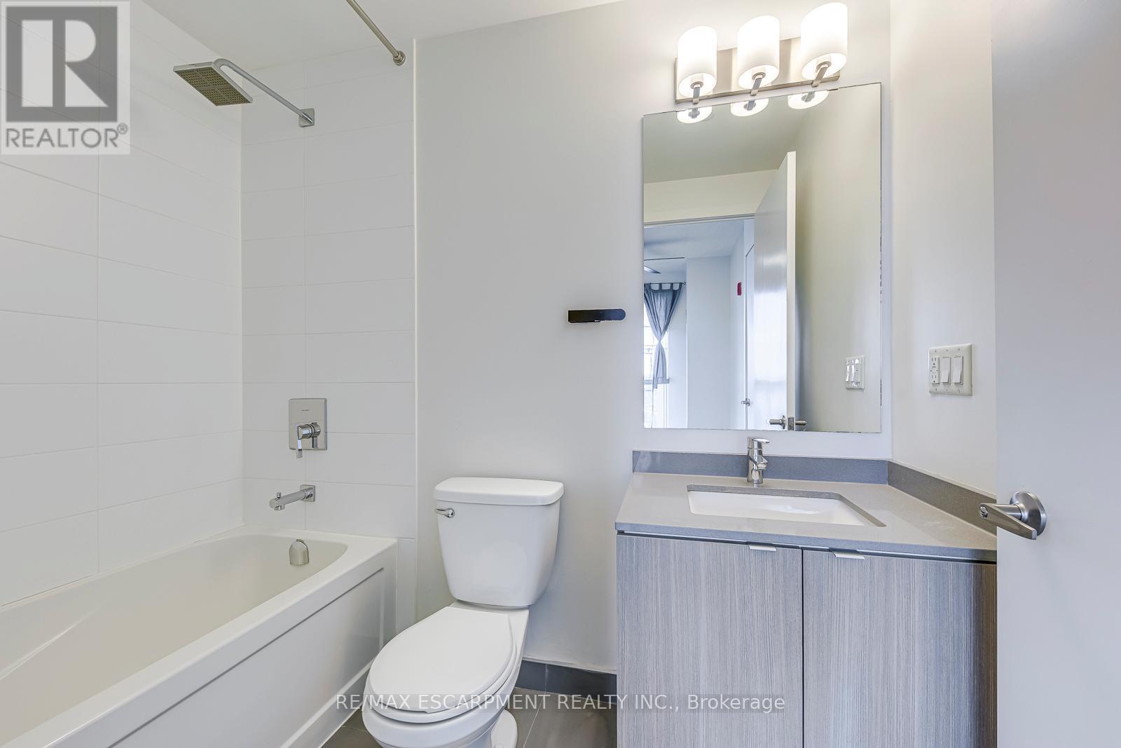 105 - 1135 Cooke Boulevard, Burlington, ON - Indoor Photo Showing Bathroom