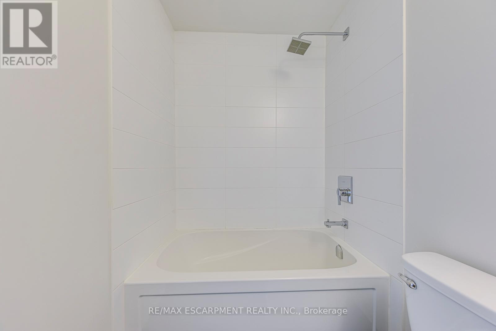 105 - 1135 Cooke Boulevard, Burlington, ON - Indoor Photo Showing Bathroom