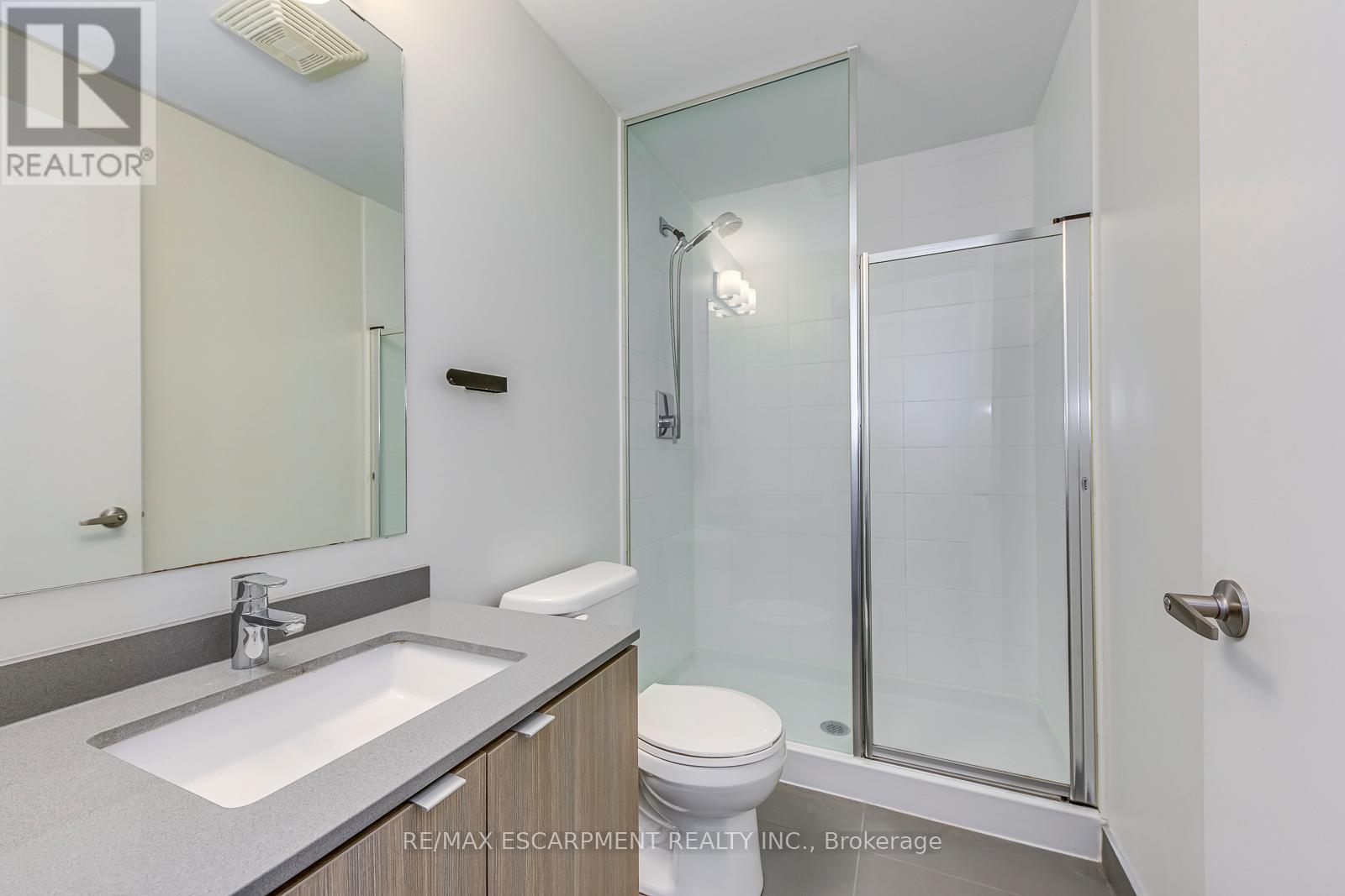 105 - 1135 Cooke Boulevard, Burlington, ON - Indoor Photo Showing Bathroom
