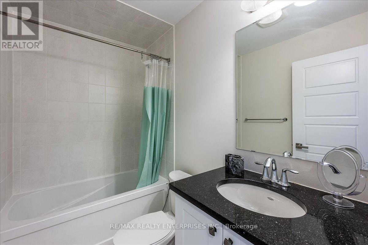 31 - 3002 Preserve Drive, Oakville, ON - Indoor Photo Showing Bathroom