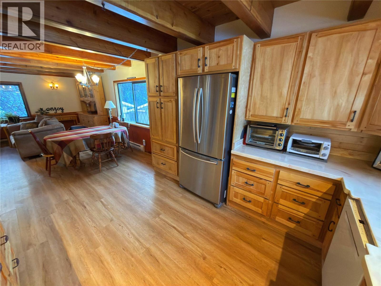 175 Link Lake Road, Princeton, BC - Indoor Photo Showing Kitchen