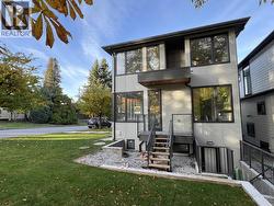 105 E 39TH AVENUE Vancouver, BC V5W 1J6