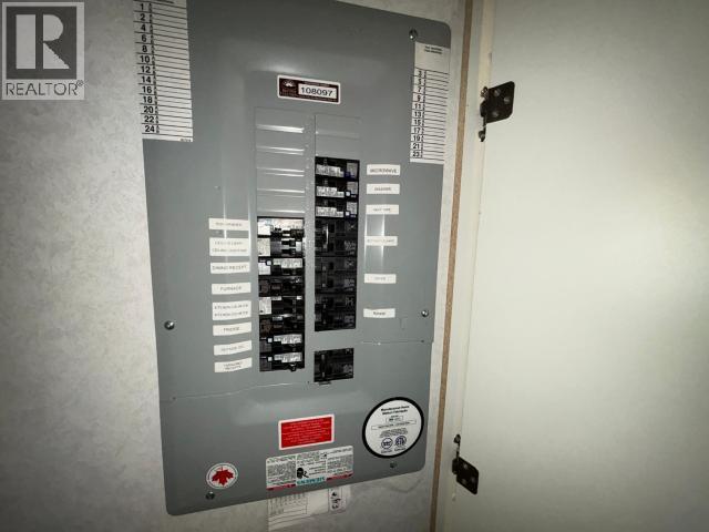 38-6263 Lund, Powell River, BC - Indoor