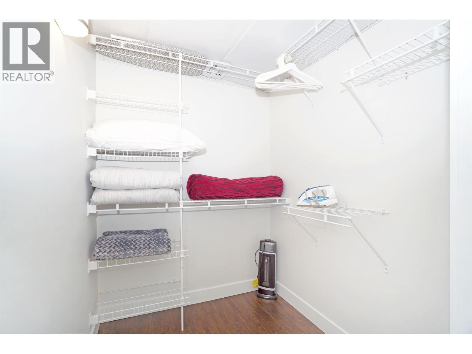 1045 Richards Street, Vancouver, BC - Indoor With Storage