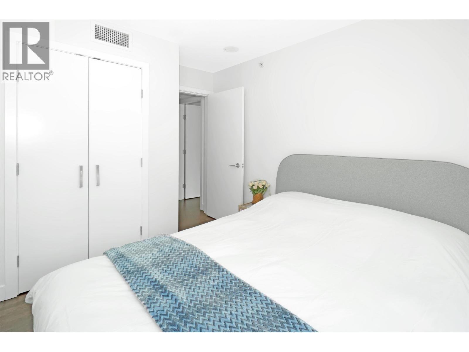 1045 Richards Street, Vancouver, BC - Indoor Photo Showing Bedroom