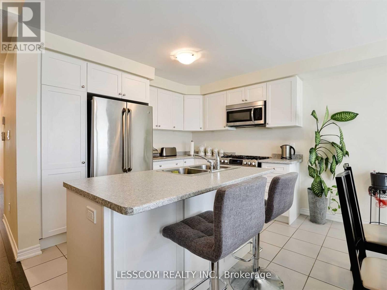 38 - 57 Muzzo Drive, Brampton, ON - Indoor Photo Showing Kitchen With Stainless Steel Kitchen With Double Sink