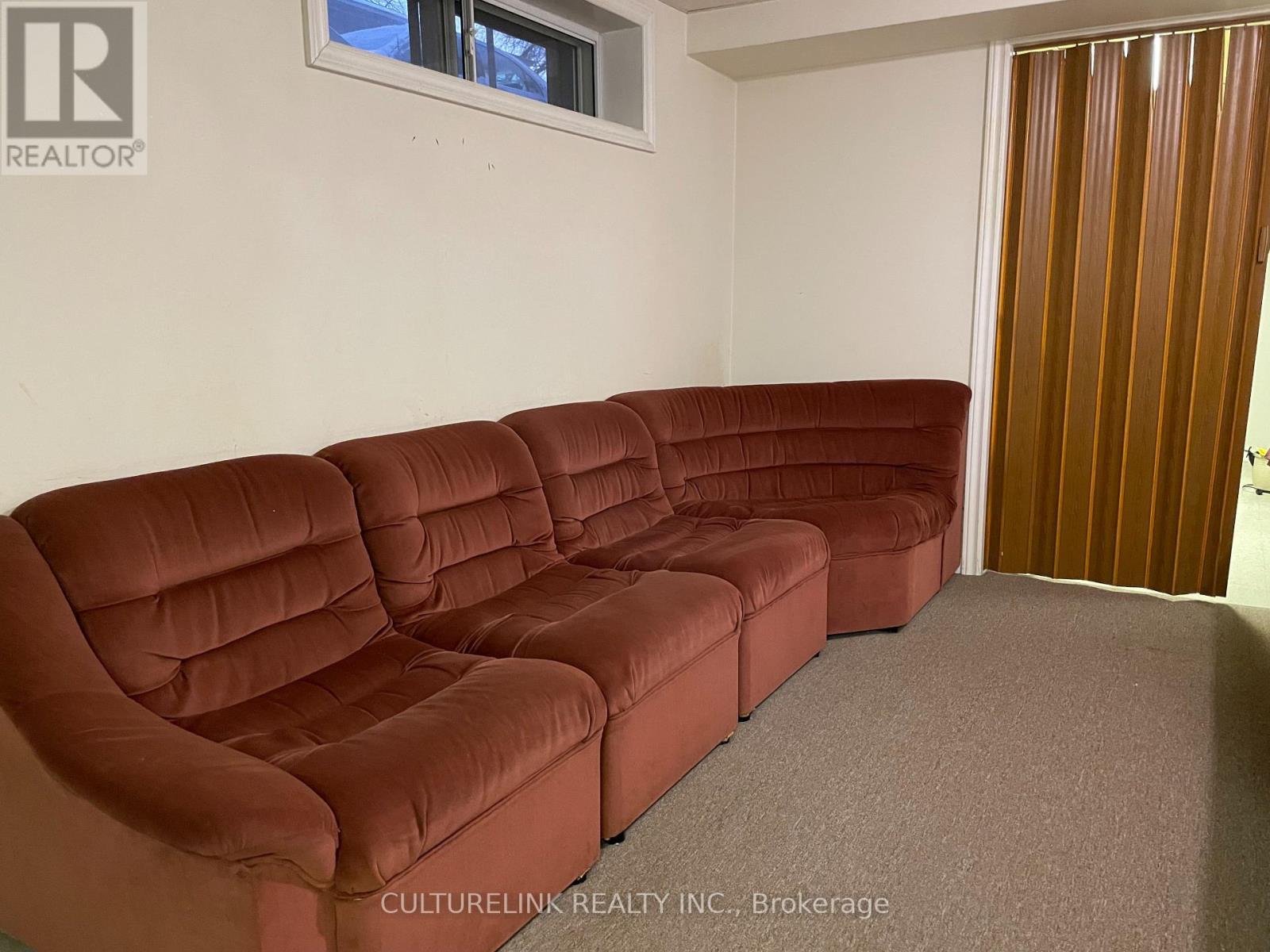 7 Millgate Crescent, Toronto, ON - Indoor