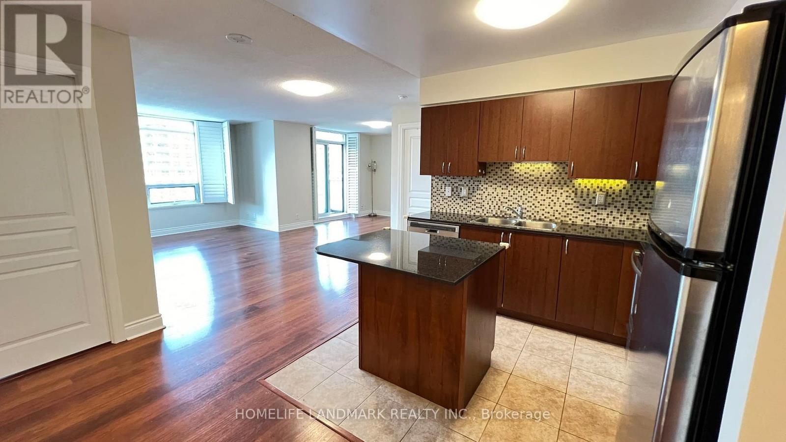 303 - 30 Clegg Road, Markham, ON - Indoor Photo Showing Kitchen With Double Sink