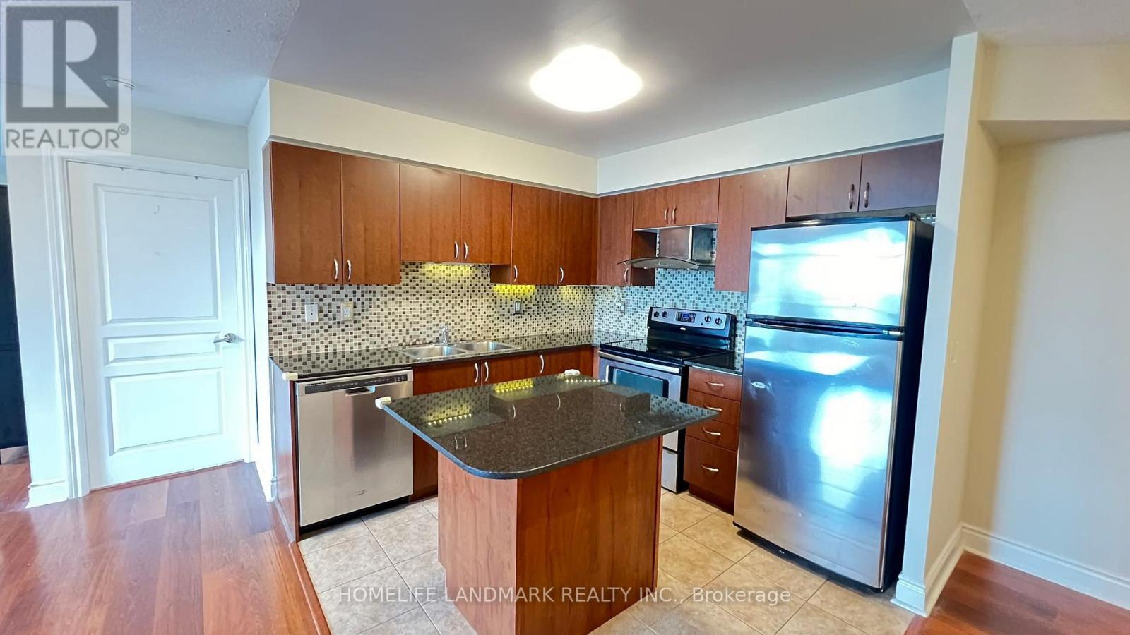 303 - 30 Clegg Road, Markham, ON - Indoor Photo Showing Kitchen