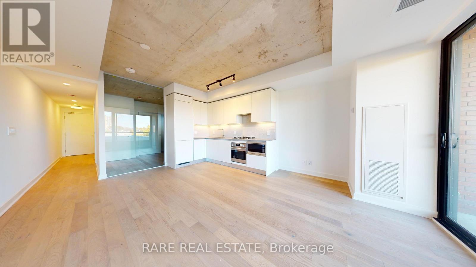 317 - 2720 Dundas Street W, Toronto, ON - Indoor